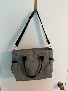 Lunch bag or picnic bag. Take to work. Keep cool or hot. Large. Used.